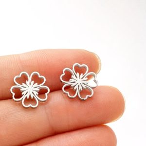 Aretes Flores Plateadas