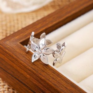 Anillo Flor Plateado