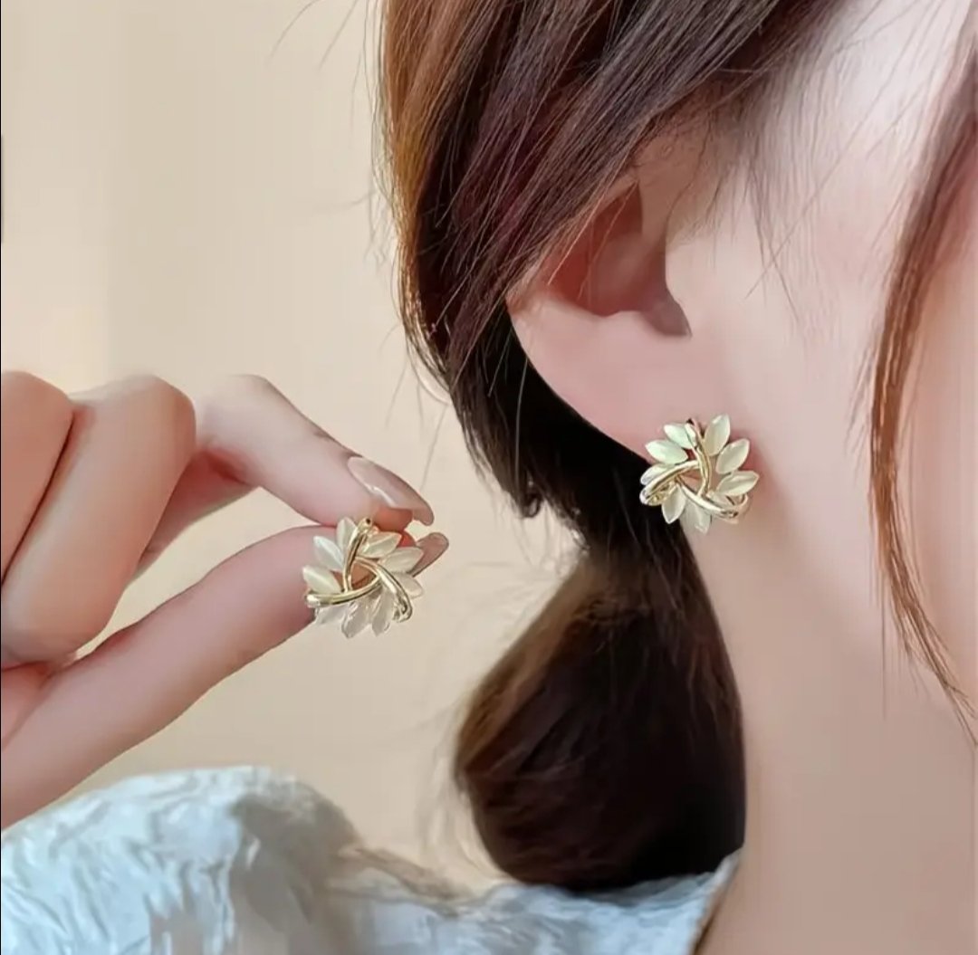 Aretes Flor Dorado