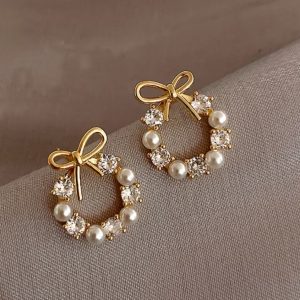 Aretes Redondos con Lazos