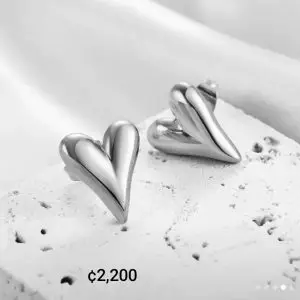 Aretes plateados corazon