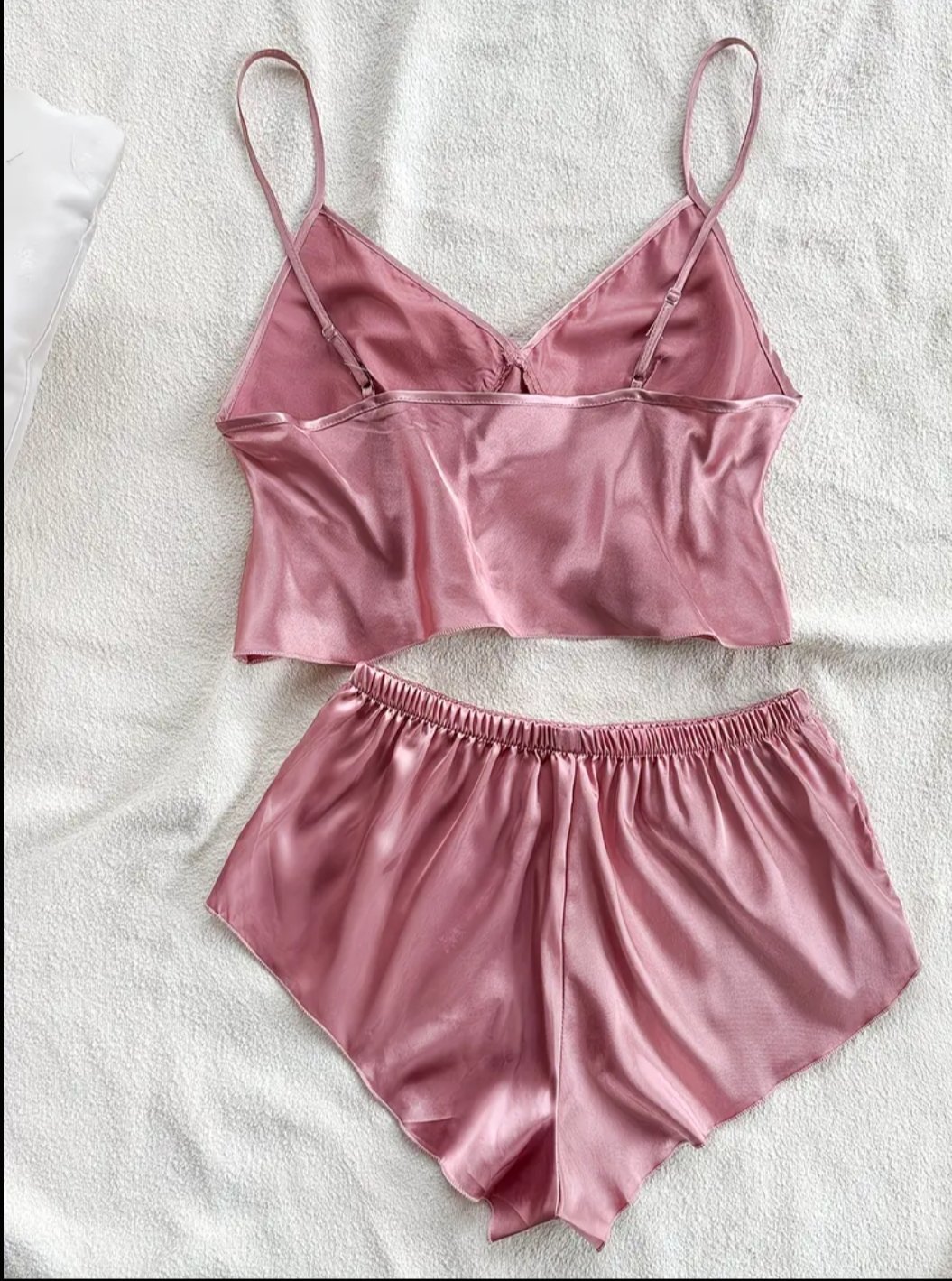 Pijama de Satín Cuello V y Short-Talla M